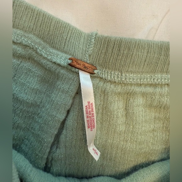Free People Slim Split Hem Flare Pull-on Cotton Pants Sz Small Mint Green - Picture 2 of 7